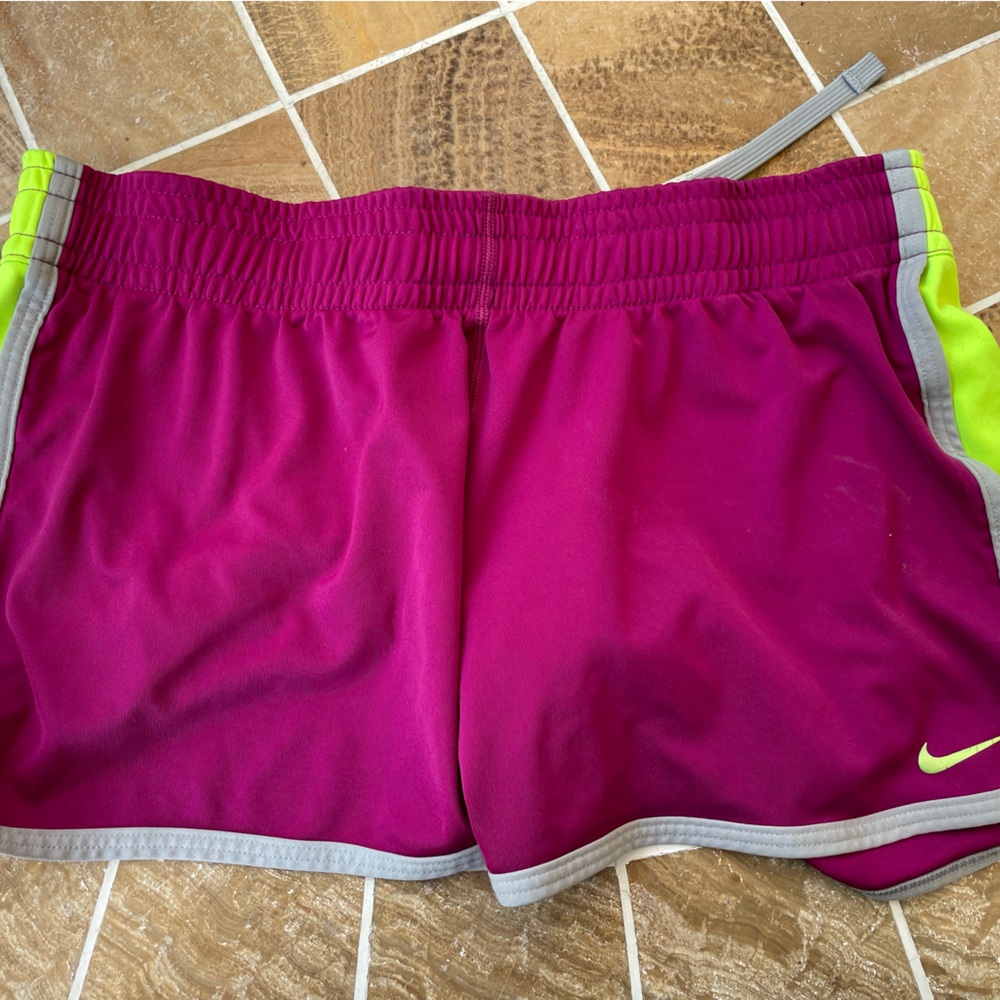 Nike small shorts